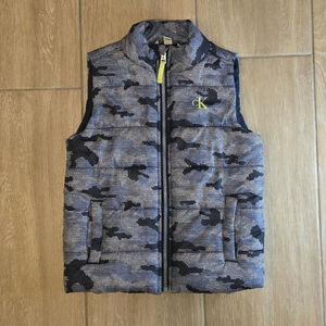 Calvin Klein Jeans Boys Puffer Vest Size 5 Blue Camo Print Zip Front